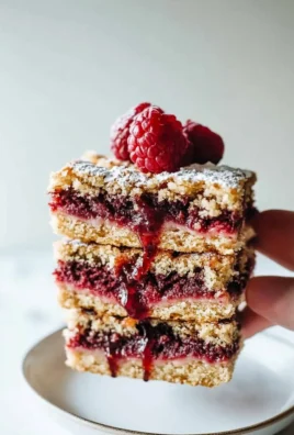Fresh Homemade Raspberry Crumble Bars