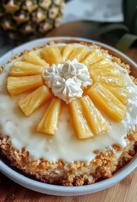 HAWAIIAN PINEAPPLE CAKE