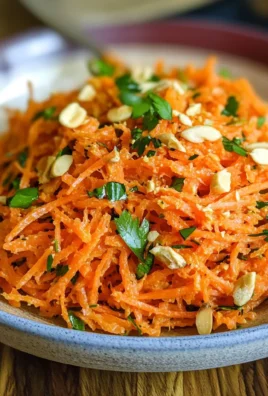 French Grated Carrot Salad (Carottes Rapées)