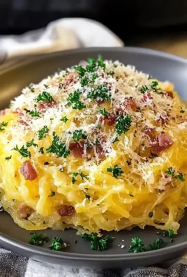 Low-Carb Spaghetti Squash Carbonara