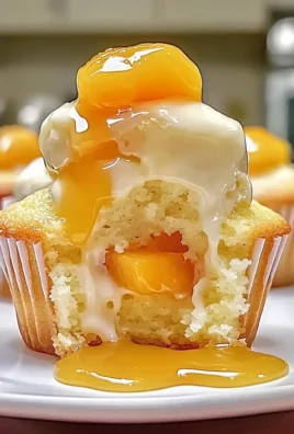 Delicious Honey Peach Cream Cheese Cupcakes for Summer Bliss